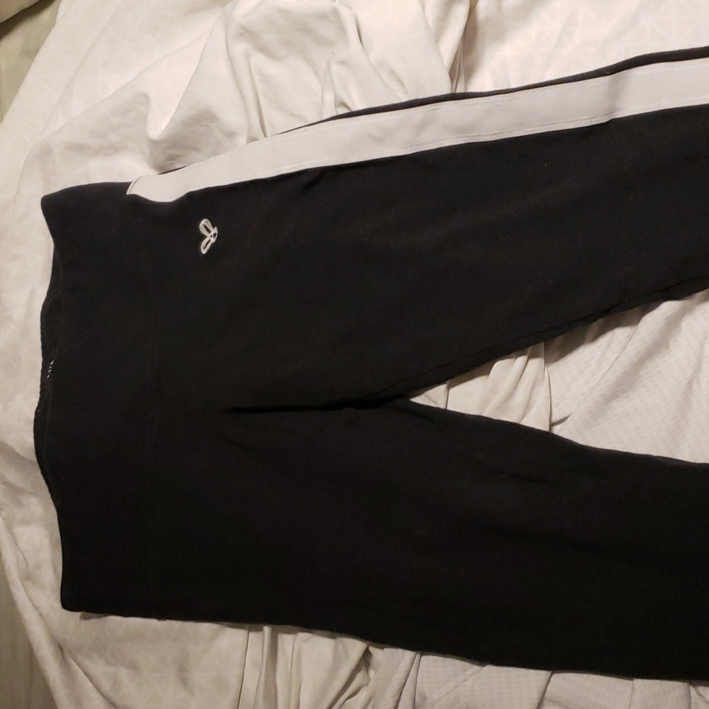 TNA leggings